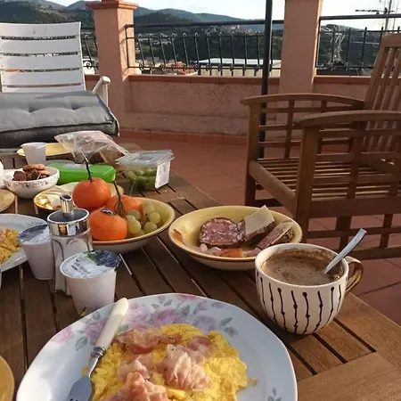 Casa Storica Di Alma Con Fantastica Vista Mare * 圣雷默