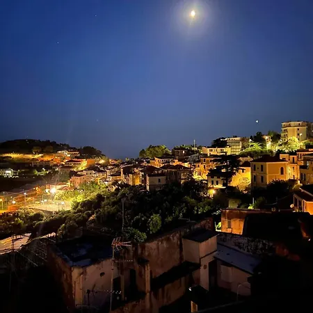 Casa Storica Di Alma Con Fantastica Vista Mare Appartement