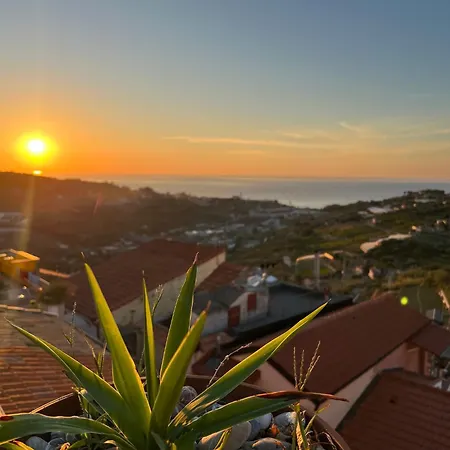 Casa Storica Di Alma Con Fantastica Vista Mare Appartement