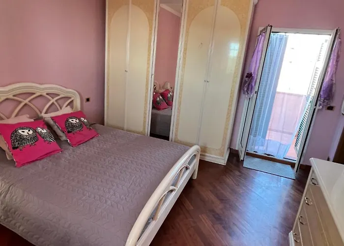 Casa Storica Di Alma Con Fantastica Vista Mare Apartment