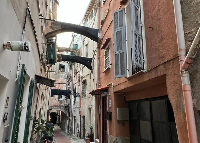 Casa Storica Di Alma Con Fantastica Vista Mare Sanremo