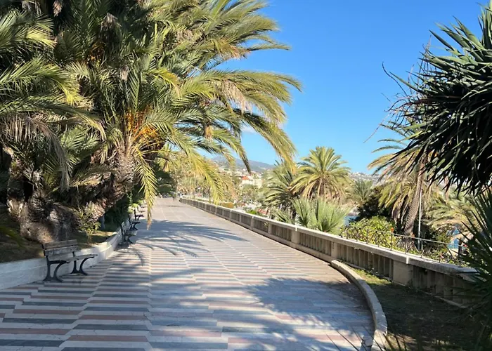Casa Storica Di Alma Con Fantastica Vista Mare * Sanremo